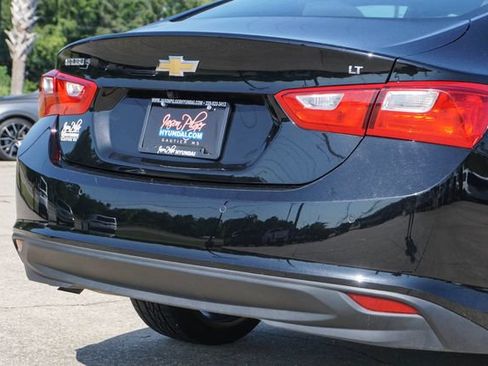 Used 2025 Chevrolet Malibu LT FWD image 5