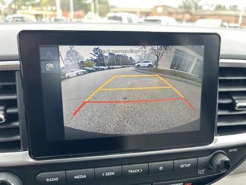New 2025 Hyundai Venue SEL image 25