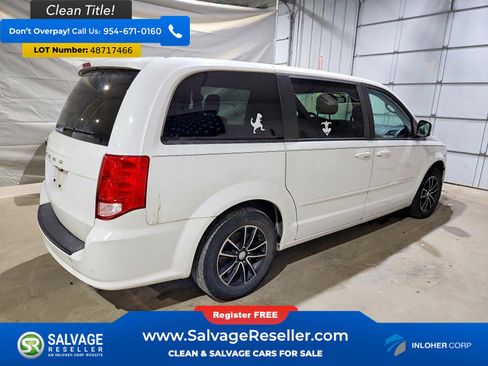 Used 2017 Dodge Grand Caravan SE image 4