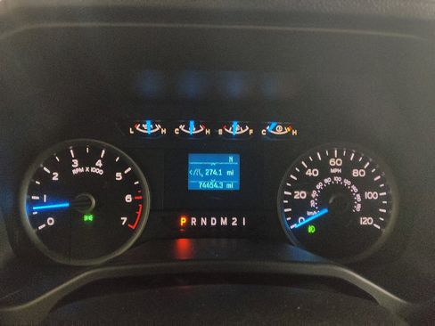 Used 2015 Ford F150 XLT image 23