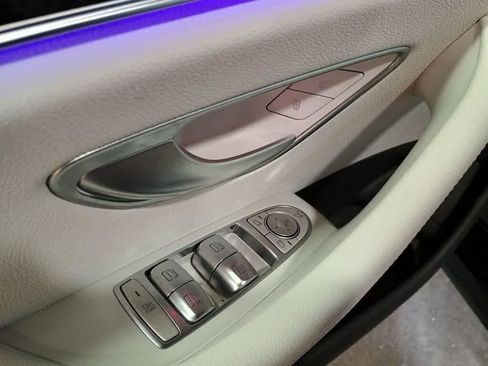Used 2023 Mercedes-Benz E 350 4MATIC Sedan image 8