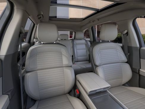 New 2024 Lincoln Nautilus Reserve w/ Equipment Group 203A AWD/4WD image 10
