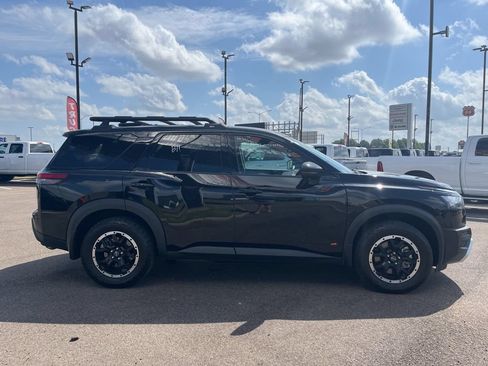 Used 2024 Nissan Pathfinder Rock Creek AWD/4WD image 9