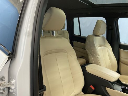 Used 2023 Jeep Grand Cherokee 4WD 4xe image 45