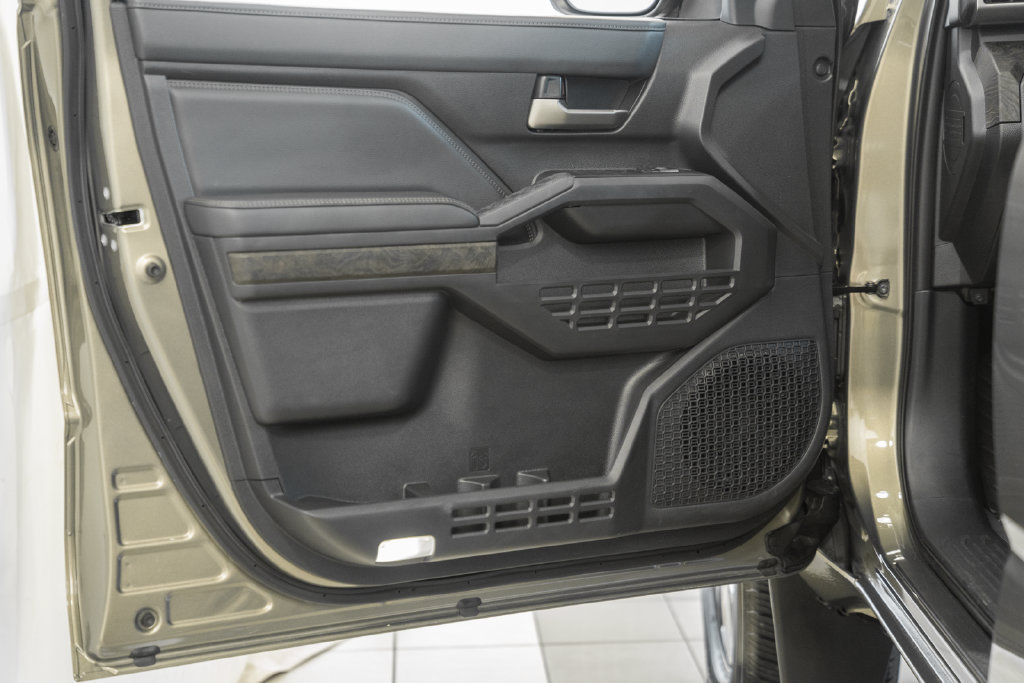 Certified 2025 Toyota Tacoma Limited AWD/4WD image 43