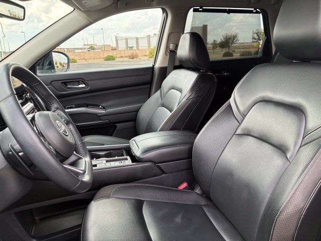 Certified 2024 Nissan Pathfinder SL FWD image 12