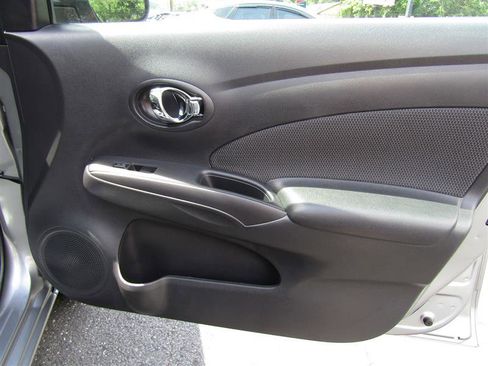 Used 2013 Nissan Versa SV w/ Convenience Pkg image 23