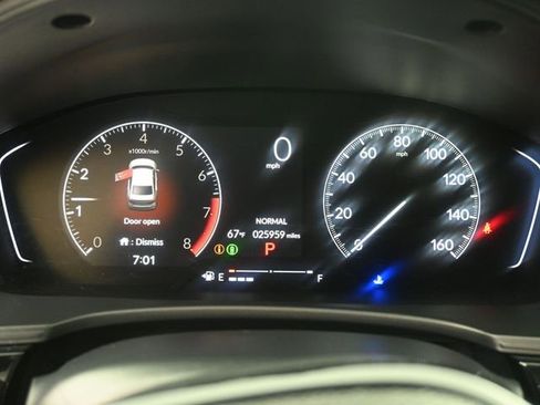 Used 2025 Honda Civic Sport image 10