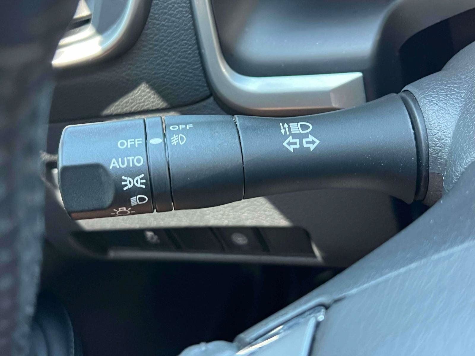 Used 2025 Nissan Murano SV AWD/4WD image 15