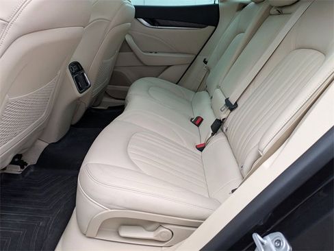 Used 2022 Maserati Levante GT image 25