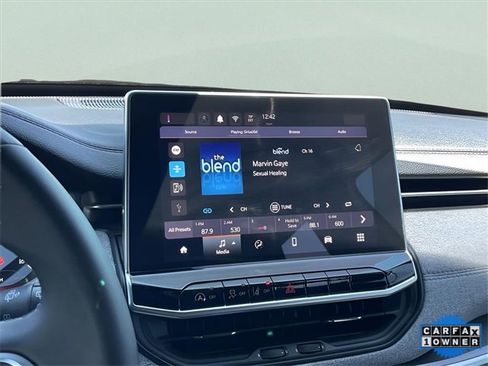 Used 2024 Jeep Compass Latitude image 15