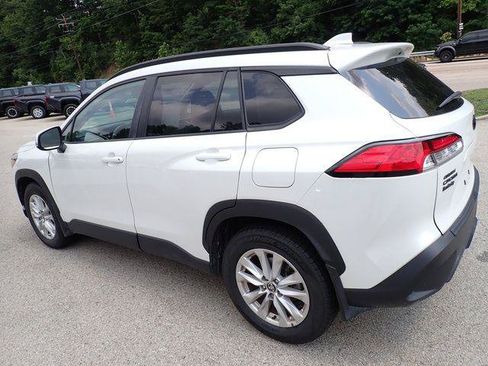 Certified 2024 Toyota Corolla Cross LE w/ Moonroof Package AWD/4WD image 5
