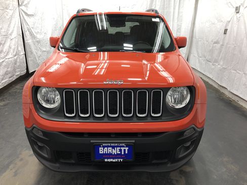 Used 2017 Jeep Renegade Latitude w/ Popular Equipment Group image 6