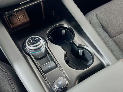 Used 2025 Ford Explorer Active image 22