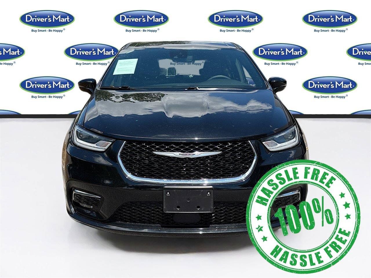 Used 2025 Chrysler Pacifica Select FWD image 2
