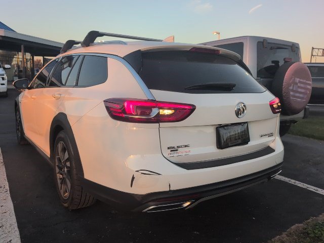 Used 2019 Buick Regal Preferred w/ Sights and Sounds Package AWD/4WD image 6