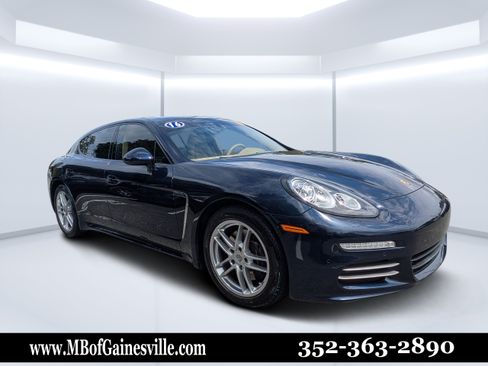 Used 2016 Porsche Panamera 4 AWD/4WD image 1