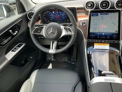 New 2025 Mercedes-Benz GLC 350e 4MATIC image 13