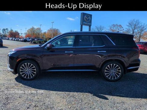 Used 2023 Hyundai Palisade Calligraphy w/ Winter Package image 8