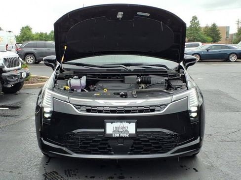 New 2027 Chrysler Pacifica Select FWD image 22