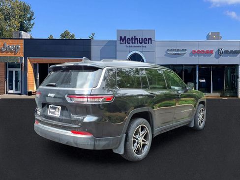 Used 2022 Jeep Grand Cherokee L Limited w/ Luxury Tech Group II AWD/4WD image 3