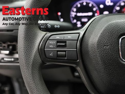 Used 2025 Honda Accord SE image 15