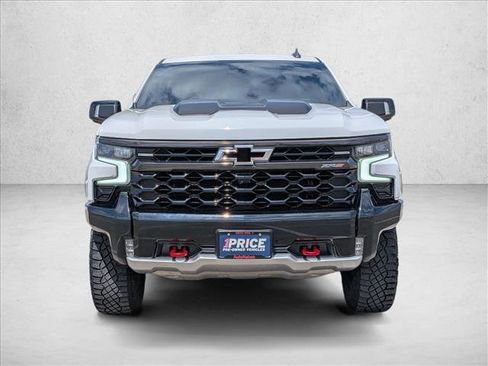 Used 2023 Chevrolet Silverado 1500 ZR2 w/ Technology Package AWD/4WD image 2