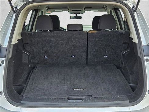 Used 2024 Nissan Rogue S AWD/4WD image 7