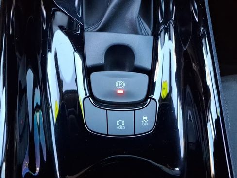 Used 2021 Toyota C-HR XLE image 30