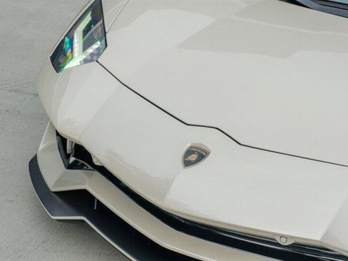Used 2017 Lamborghini Aventador S image 31