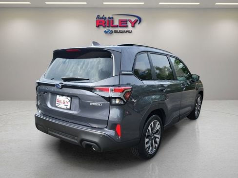 Used 2025 Subaru Forester Touring image 5