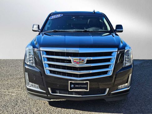 Used 2020 Cadillac Escalade Premium Luxury image 2