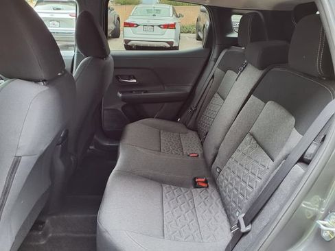 Used 2025 Nissan Kicks SV FWD image 17