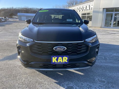 Used 2023 Ford Escape ST-Line Elite w/ Premium Technology Package AWD/4WD image 4