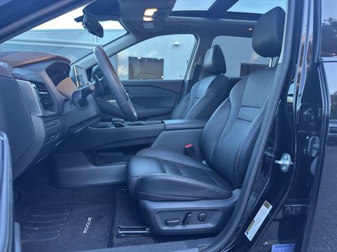 Certified 2023 Nissan Rogue SL image 12