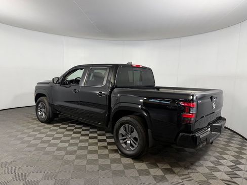 Used 2025 Nissan Frontier SV w/ SV Convenience Package RWD image 10