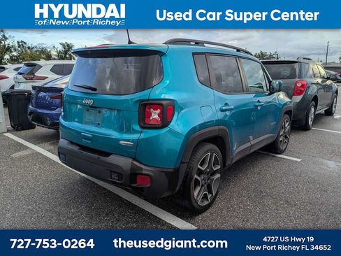 Used 2019 Jeep Renegade Latitude w/ Safety and Security Group FWD image 2