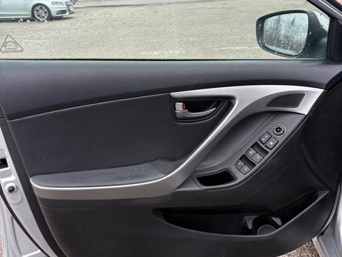 Used 2013 Hyundai Elantra Limited image 10