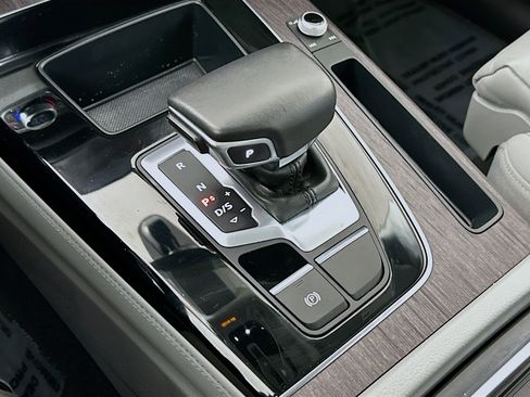 Used 2021 Audi Q5 Prestige image 16