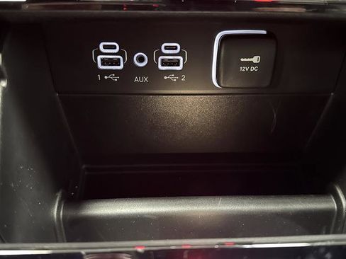 New 2025 Jeep Grand Cherokee Limited w/ Black Appearance Package image 24