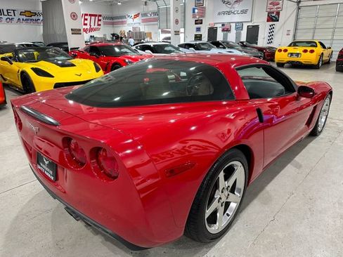 Used 2005 Chevrolet Corvette Coupe w/ Preferred Equipment Group RWD image 27