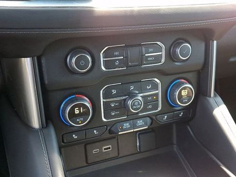 Used 2024 Chevrolet Tahoe Z71 w/ Luxury Package AWD/4WD image 18