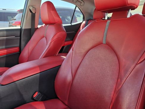 Used 2021 Toyota Camry XSE image 14