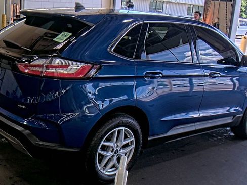 Used 2022 Ford Edge SEL w/ Convenience Package AWD/4WD image 4