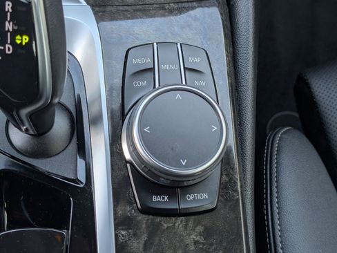 Certified 2023 BMW 530i w/ Premium Package image 27