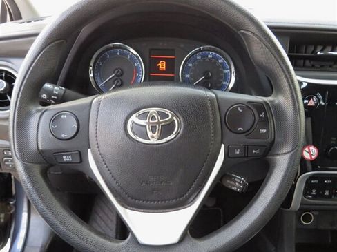 Used 2019 Toyota Corolla LE FWD image 9