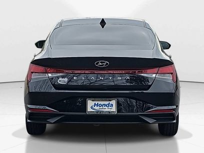 Used 2023 Hyundai Elantra SE