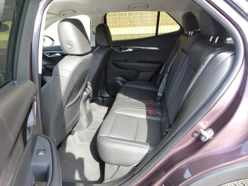 Used 2025 Buick Envision Preferred AWD/4WD image 37