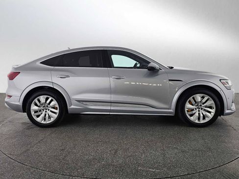 Used 2022 Audi e-tron S Prestige image 2