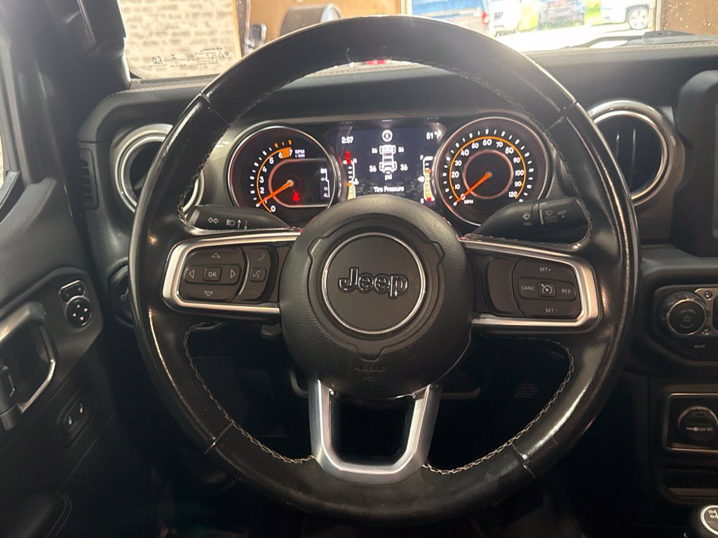 Used 2020 Jeep Wrangler Unlimited Sahara AWD/4WD image 19